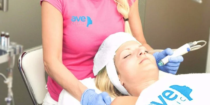 Ošetrenie HydraFacial® s Omniluxom® a hĺbkové čistenie lekárskou kozmetikou Medik 8