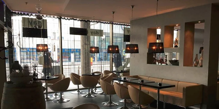 Luxusná súkromná párty s konzumáciou 300 € v cene pre 30 osôb v Day & Night cafe