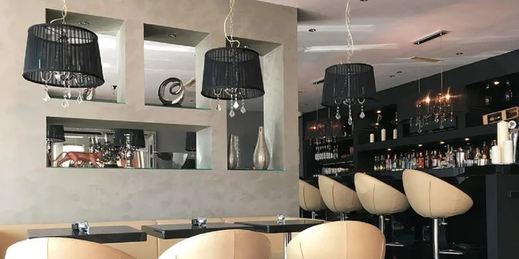 Luxusná súkromná párty s konzumáciou 300 € v cene pre 30 osôb v Day & Night cafe