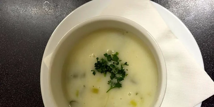 Obedové menu aj s dezertom na donášku z Jelínek Pub&Restaurant
