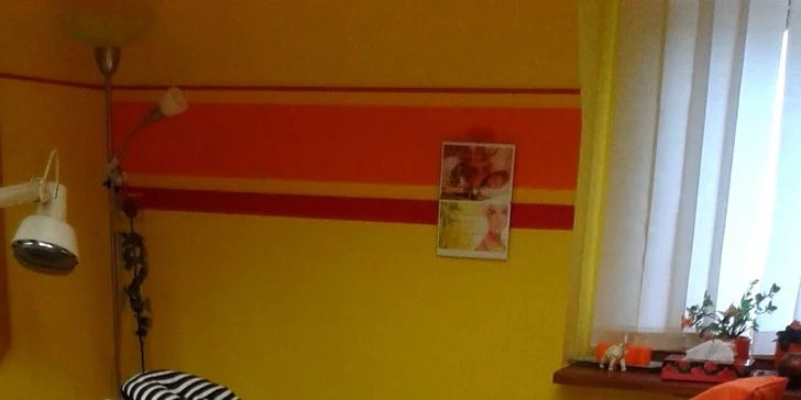 Klasická masáž či komplexná masáž hlavy, ramien a šije