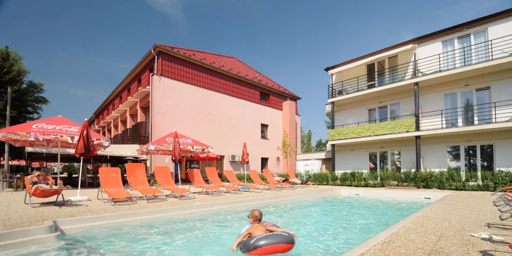 Letná dovolenka na seneckých jazerách s wellnessom vo Wellness Hoteli Relax