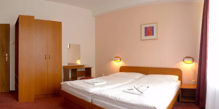 Letná dovolenka na seneckých jazerách s wellnessom vo Wellness Hoteli Relax