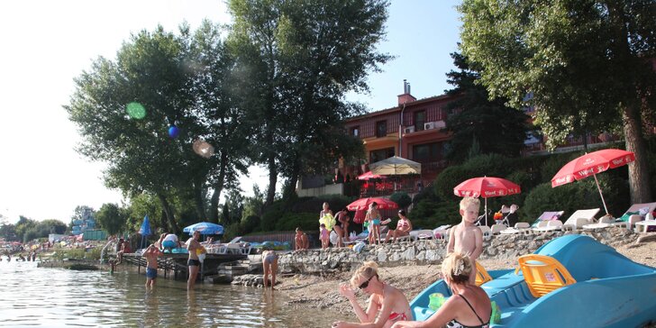 Letná dovolenka na seneckých jazerách s wellnessom vo Wellness Hoteli Relax