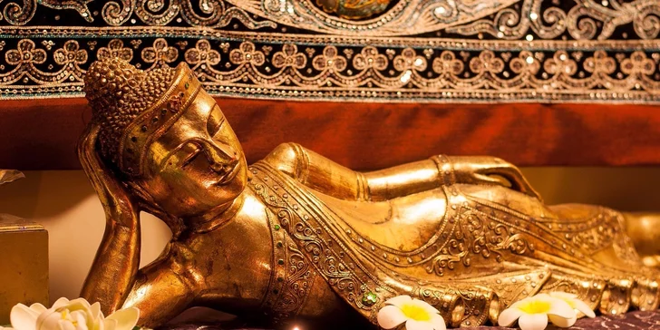Luxusný balíček thajských procedúr "Celá zlatá", ananásová alebo pomarančová masáž v exotickom Baan Thai