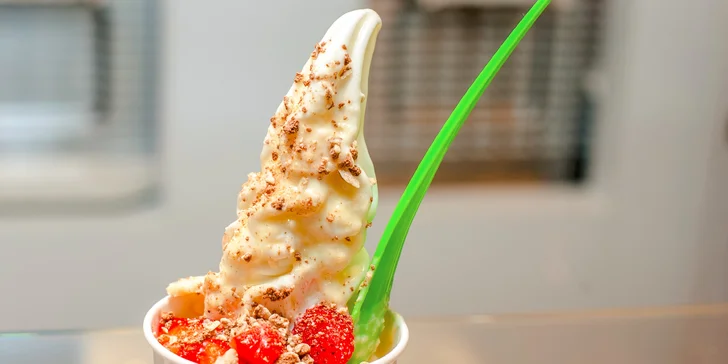 Mrazený jogurt - sladká radosť s chutnými llaollao dobrotami v Eurovea