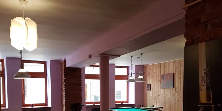 Biliard a nápoj pre dvoch v bare Tarantino Košice