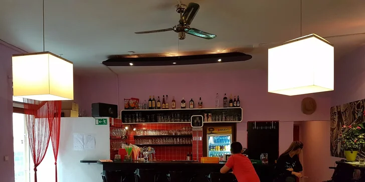 Biliard a nápoj pre dvoch v bare Tarantino Košice