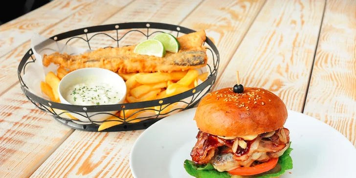 Burger Jack Daniels Royal alebo Fish & Chips v HANGAR Restaurant