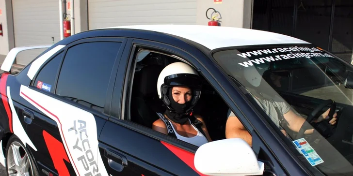 Dajte si až 3 kolečká na SLOVAKIARINGU v Honde Accord Type R