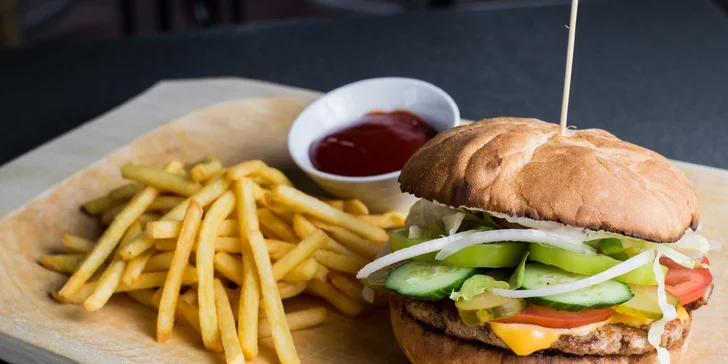 Hovädzí burger s hranolčekmi a omáčkou len pre Zľavomaťákov!
