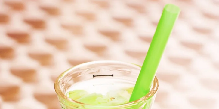 Streľte si až 5 shot drinkov podľa vlastného výberu - v ponuke aj Kožmeker či Kajšmentke!