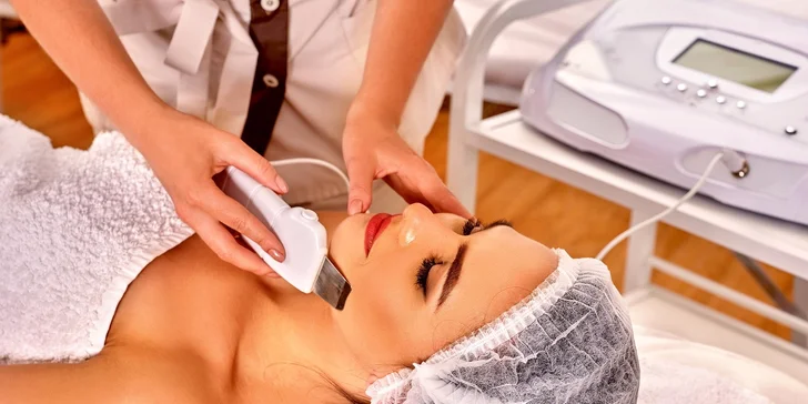 Vysokofrekvenčná rádiofrekvencia tváre s kyselinou hyalurónovou vás zbaví vrások