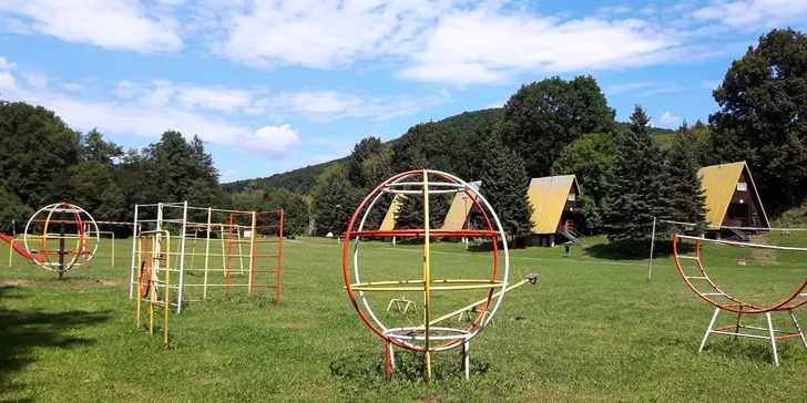 Letný pobytový športový alebo indiánsky tábor