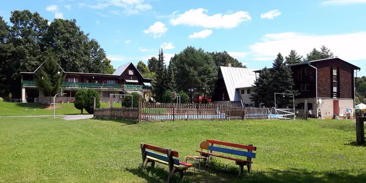 Letný pobytový športový alebo indiánsky tábor