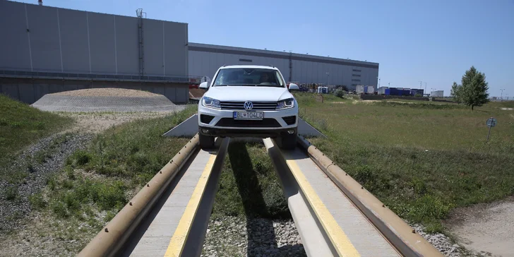 Vyskúšajte si úplne nový Volkswagen Touareg na jedinečnej offroadovej trati priamo v obrovskej automobilke Volkswagen