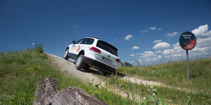 Vyskúšajte si úplne nový Volkswagen Touareg na jedinečnej offroadovej trati priamo v obrovskej automobilke Volkswagen