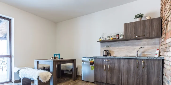 Babie leto v apartmáne s raňajkami pre celú rodinu v krásnej prírode južnej Moravy