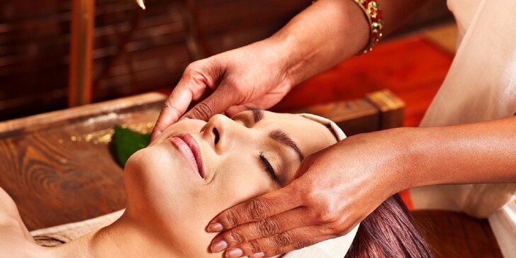 Tradičná indická masáž chrbta a hlavy. Zbavte sa stresu a migrény!