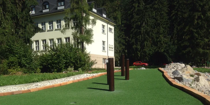 Adventure golf v Rajeckých Tepliciach - novovybudovaný areál s 18 jamkami