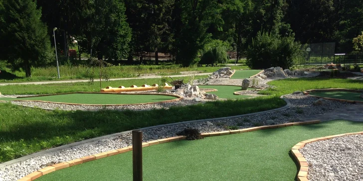 Adventure golf v Rajeckých Tepliciach - novovybudovaný areál s 18 jamkami