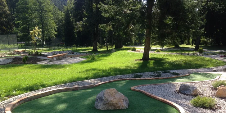 Adventure golf v Rajeckých Tepliciach - novovybudovaný areál s 18 jamkami