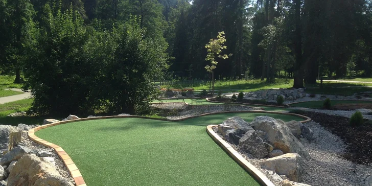 Adventure golf v Rajeckých Tepliciach - novovybudovaný areál s 18 jamkami