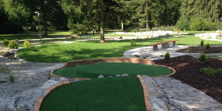 Adventure golf v Rajeckých Tepliciach - novovybudovaný areál s 18 jamkami