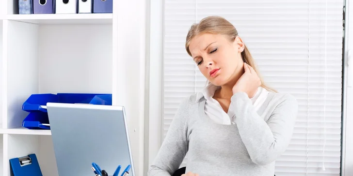Klasická alebo relaxačná masáž chrbta a šije v salóne InBody