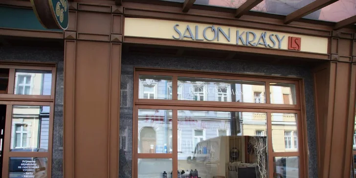 Ošetrenie pleti s masážou tváre, krku, dekoltu a rúk