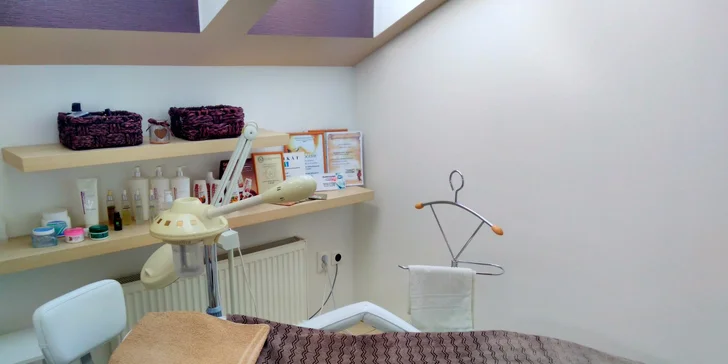 Kompletné alebo čokoládové ošetrenie pleti s úpravou obočia