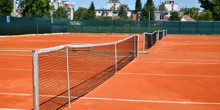 Hodinový prenájom tenisového kurtu v novootvorenom T&J tennis club