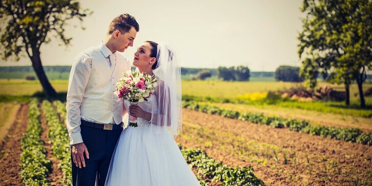 Svadobné, párové alebo rodinné fotografovanie profesionálnym fotografom