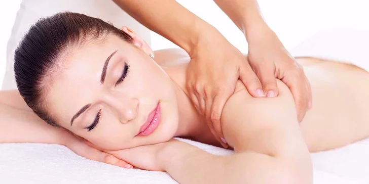 Klasická alebo reflexná masáž, manuálna lymfodrenáž a terapia akustickými rázovými vlnami