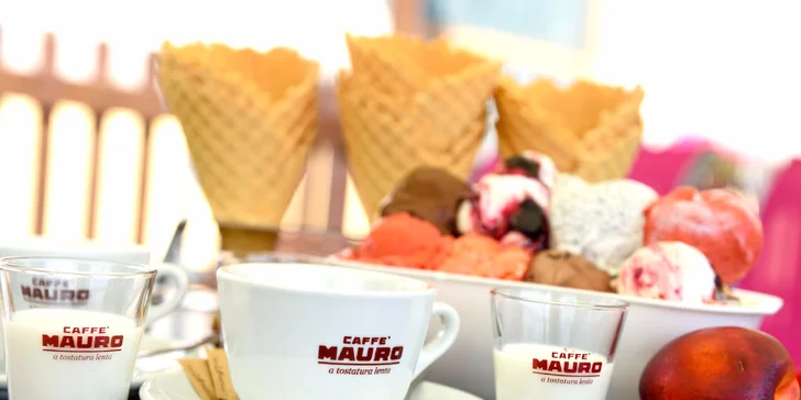 Výborná zmrzlina z čerstvého domáceho ovocia. Každý deň na výber až 20 druhov! Možnosť aj TAKE AWAY v maxi balení!