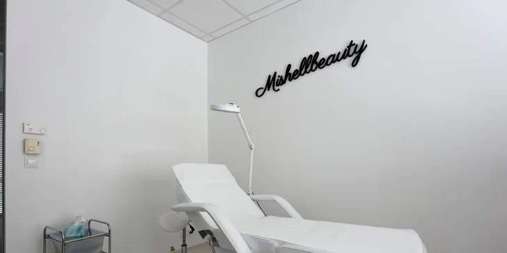 Chemický peeling na klinike celebrít! Zbavte sa akné, vrások i pigmentových škvŕn!