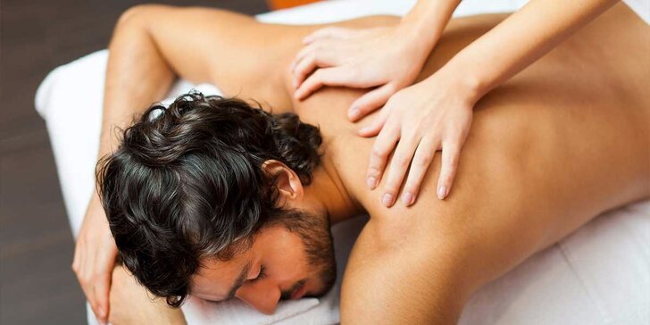 Reflexná masáž chodidiel, masáž chrbta a šije alebo ayurvédska masáž