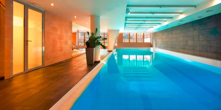 Zimný FIRST MINUTE: 4 dni v pražskom apartmáne s raňajkami, wellness, fitness a vínom pre 2