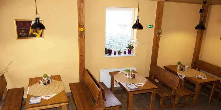 Berries burger s hranolčekmi a dresingom