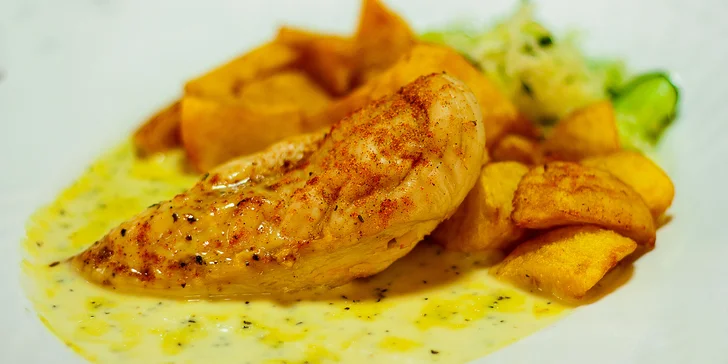 Kurací steak alebo hermelín s prílohou a dezertom pre dvoch
