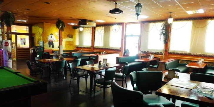 Kurací steak alebo hermelín s prílohou a dezertom pre dvoch