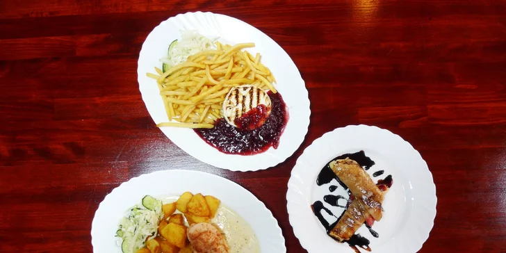 Kurací steak alebo hermelín s prílohou a dezertom pre dvoch