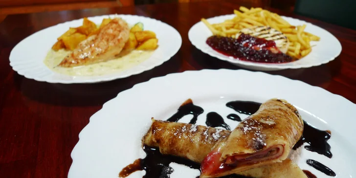 Kurací steak alebo hermelín s prílohou a dezertom pre dvoch