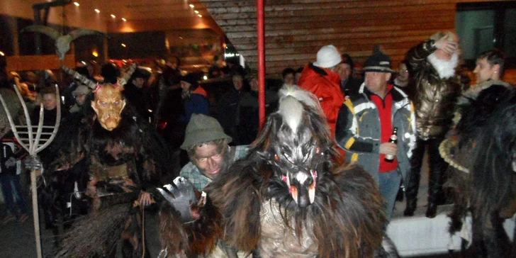 Adventný Mariazell so sprievodom čertov