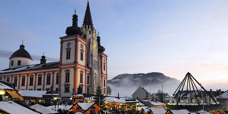 Adventný Mariazell so sprievodom čertov