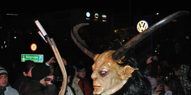 Adventný Mariazell so sprievodom čertov