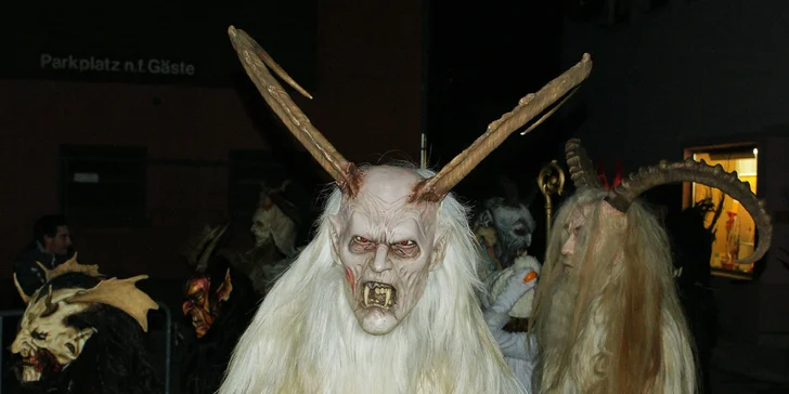 Adventný Mariazell so sprievodom čertov