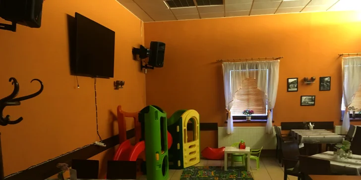 Pobyt pre 2 osoby na Liptove s privátnym wellness alebo možnosťou celodenného vstupu do Bešeňovej alebo Tatralandie