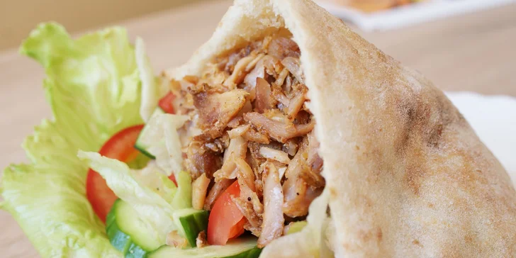 Originál kebab s teľacím mäsom v centre mesta! V pita žemli alebo tanier!