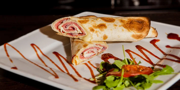 Zapekaná tortilla či šalát podľa vlastného výberu